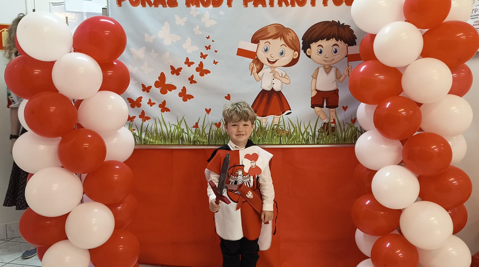 Pokaz Mody Patriotycznej - były też stroje polskich rycerzy i żołnierzy!